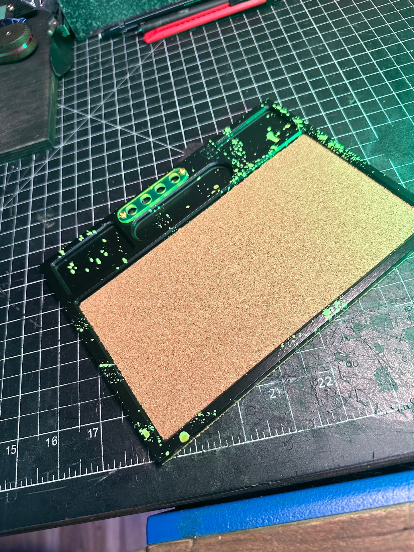 Halloween Green Splatter Bali Board